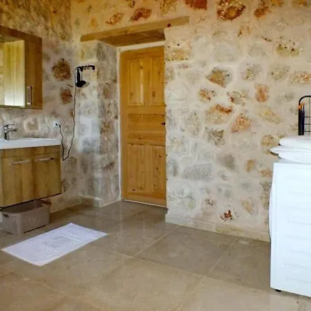 Apartament Dag Manzarali Tas Ev Kaș
